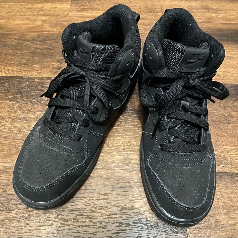 Boys Nikes